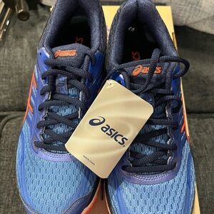 Women Asics GT 2000 Shoes size 8
